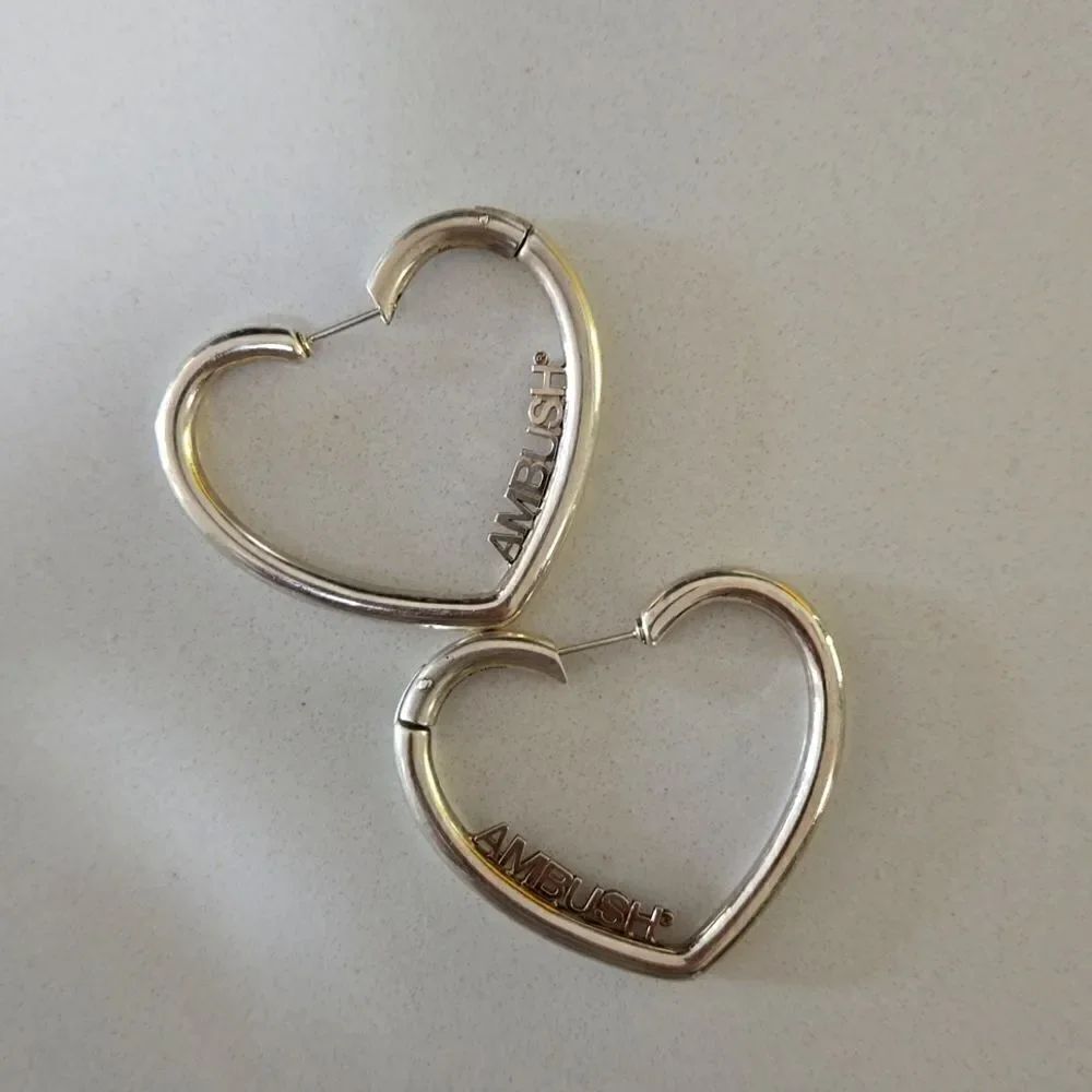 AMBUSH Medium Heart Silver earring